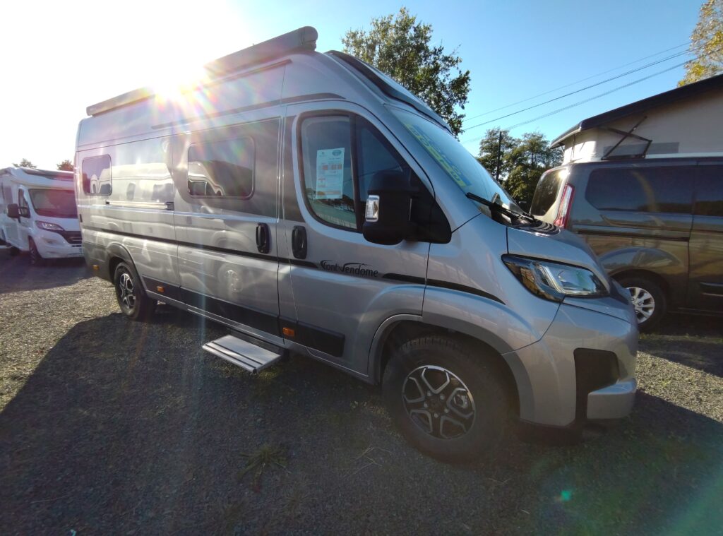 DUO VAN ELEGANCE